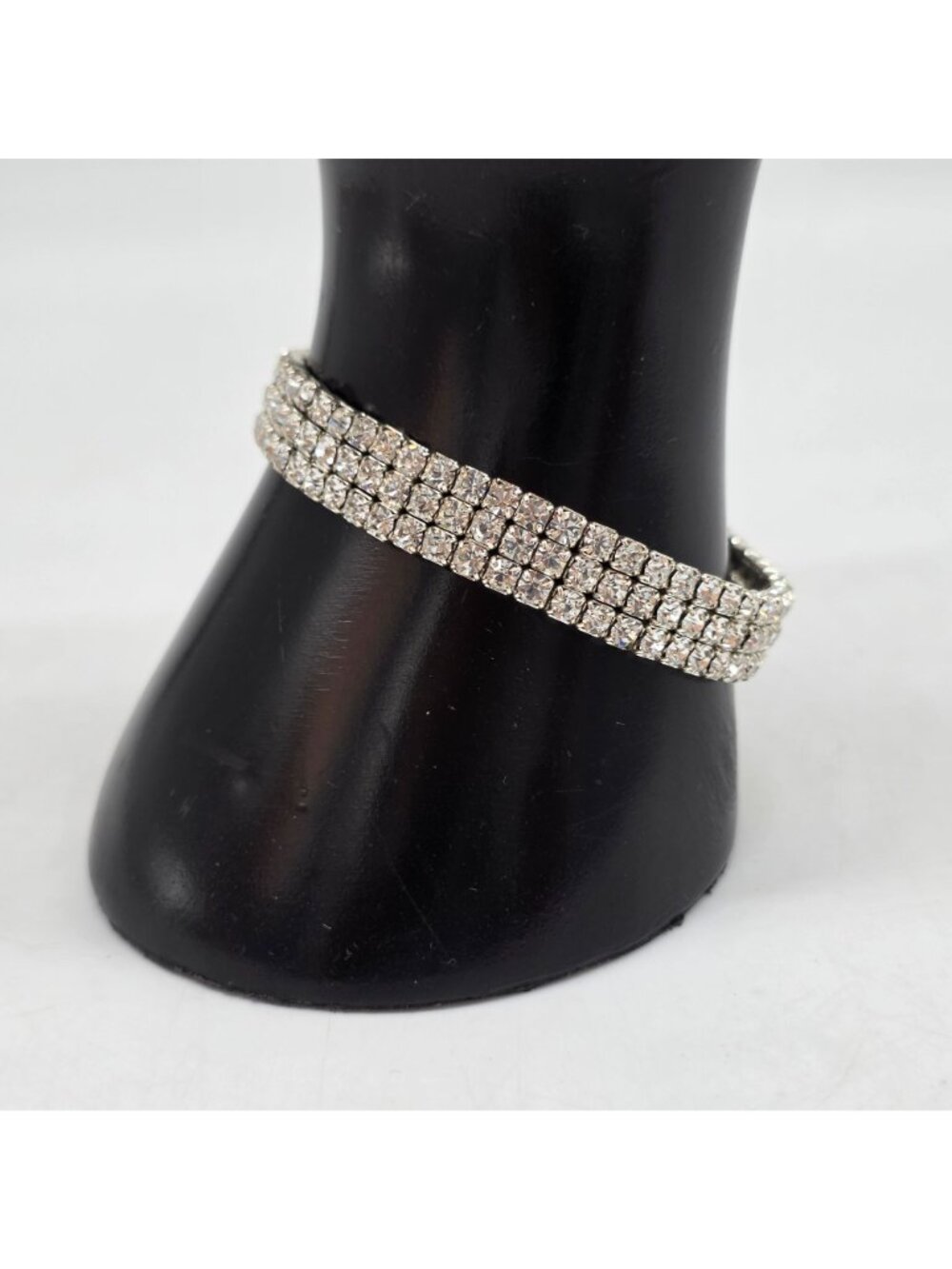 Crystal Rhinestone Stretch Bracelet Elegant Sparkling Jewelry Silver Tone - Picture 2 of 6